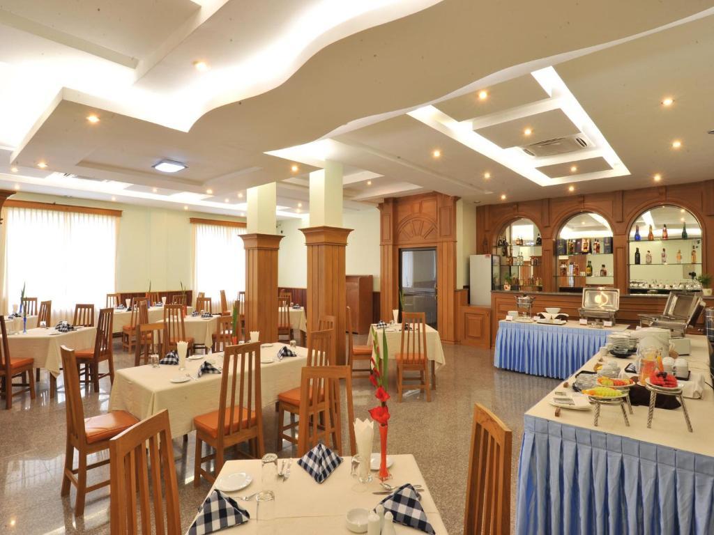 Ayarwaddy River View Hotel Mandalay Exterior photo